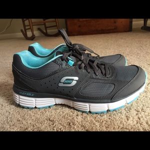 Skechers sneakers
